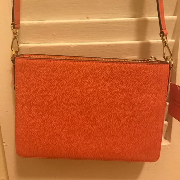 Medium Leather Crossbody Bag - Picture 7 of 8